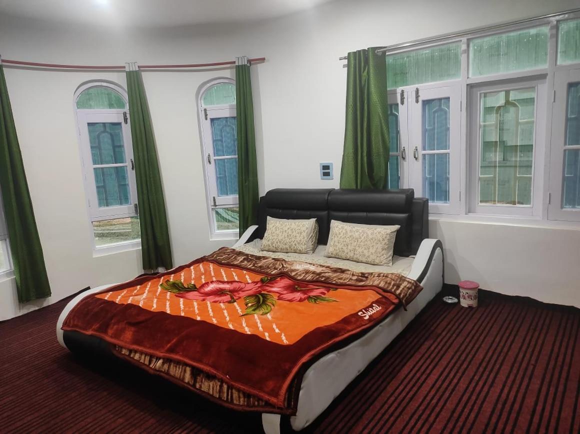 New Delight Hotel Kanzalwan Eksteriør billede